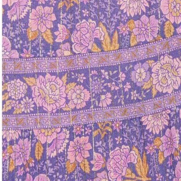 Gorgeous Spell midi dress in a vibrant floral lilac color - Picture 9 of 9